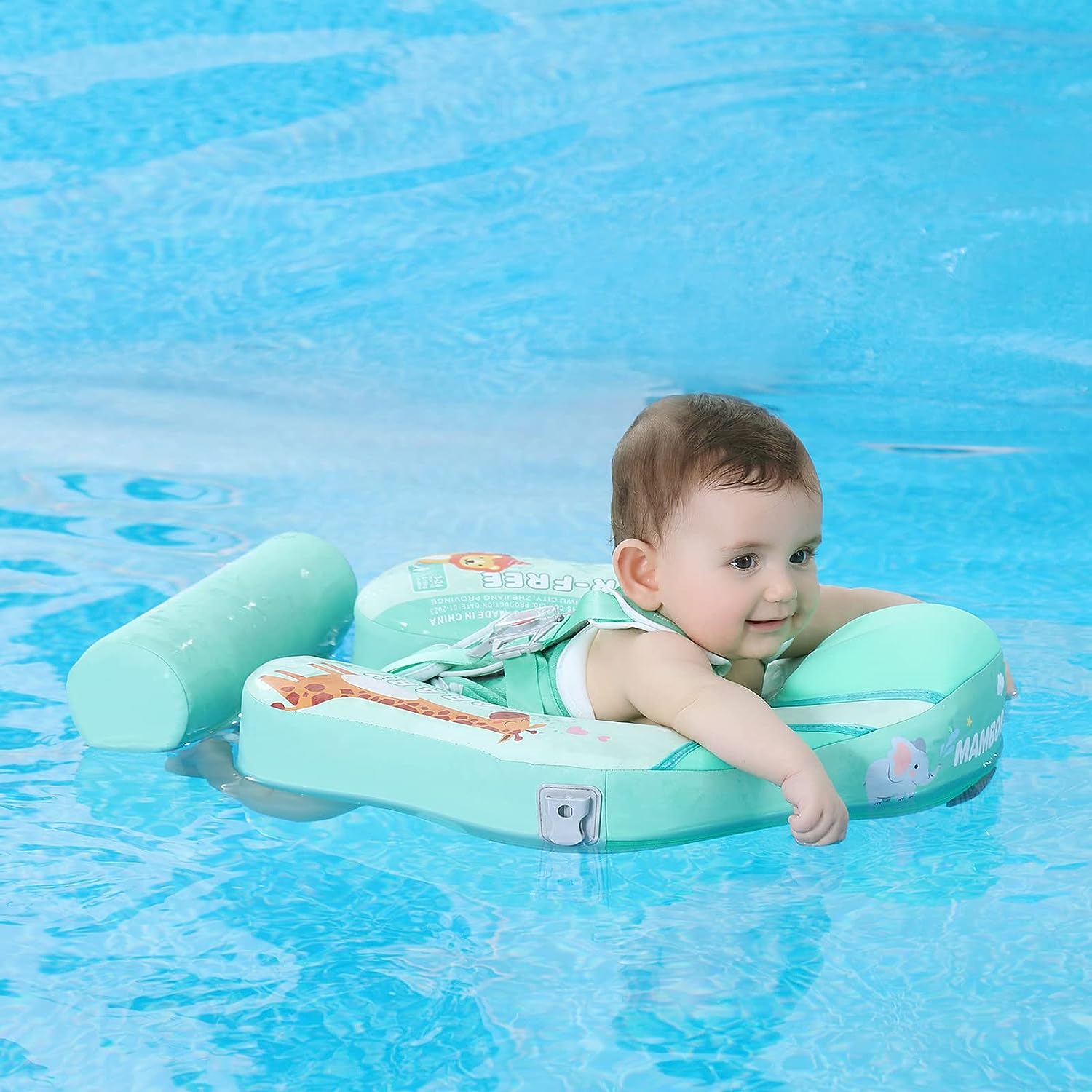 Bébé nageant en sécurité avec la bouée Mambobaby™ Animal